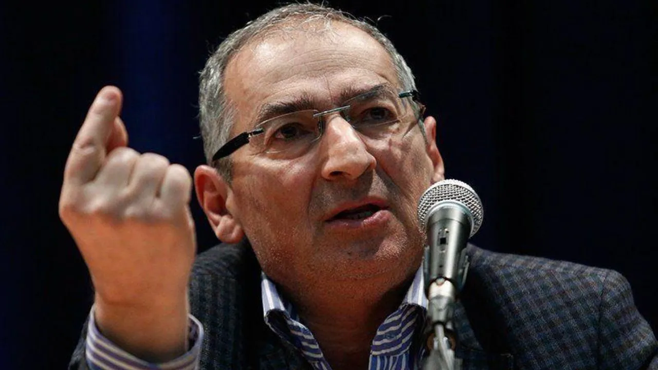 نظام بیدی نیست که با این بادها بلرزد