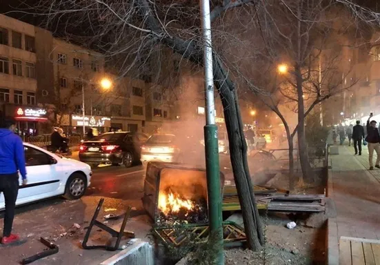 پایه&zwnj;گذار هر اغتشاشی در کشور، تندروها هستند نه دشمن