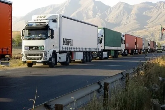 وزیر کشور مشکل کامیون&zwnj;داران ایران در مرز بازرگان را حل کند