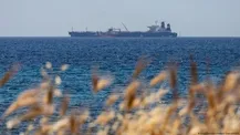 دو نفتکش در مسیر ناایمن تنگه هرمز منفجر شدند