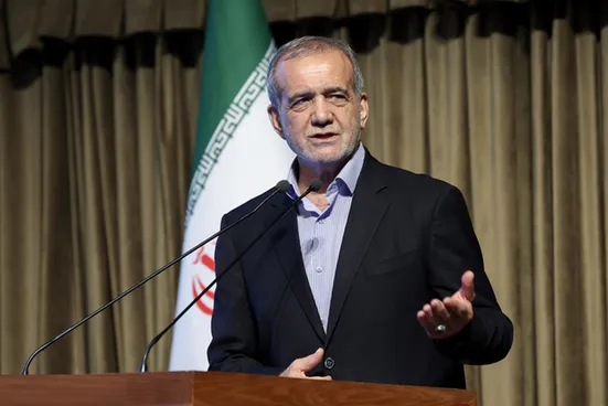 در این دولت کسانی که بدون دلیل موجه بالا رفته&zwnj;اند پایین می&zwnj;آیند