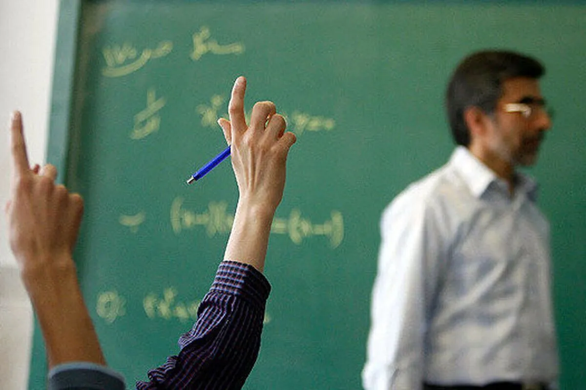 نظام آموزشی به ۲۰۰ تا ۳۰۰ هزار معلم تازه نیاز دارد