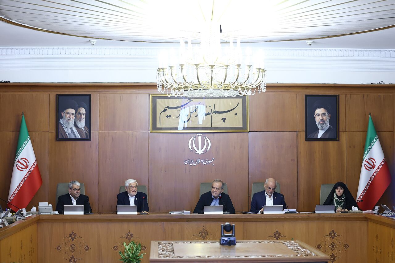 رئیسجمهور: دولت برای عبور از شرایط «نه جنگ، نه صلح» تلاش میکند رئیسجمهور: دولت برای عبور از شرایط «نه جنگ، نه صلح» تلاش میکند
