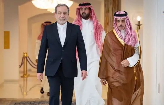 هدف سفرهای عراقچی&zwnj; به عربستان و قطر چیست؟