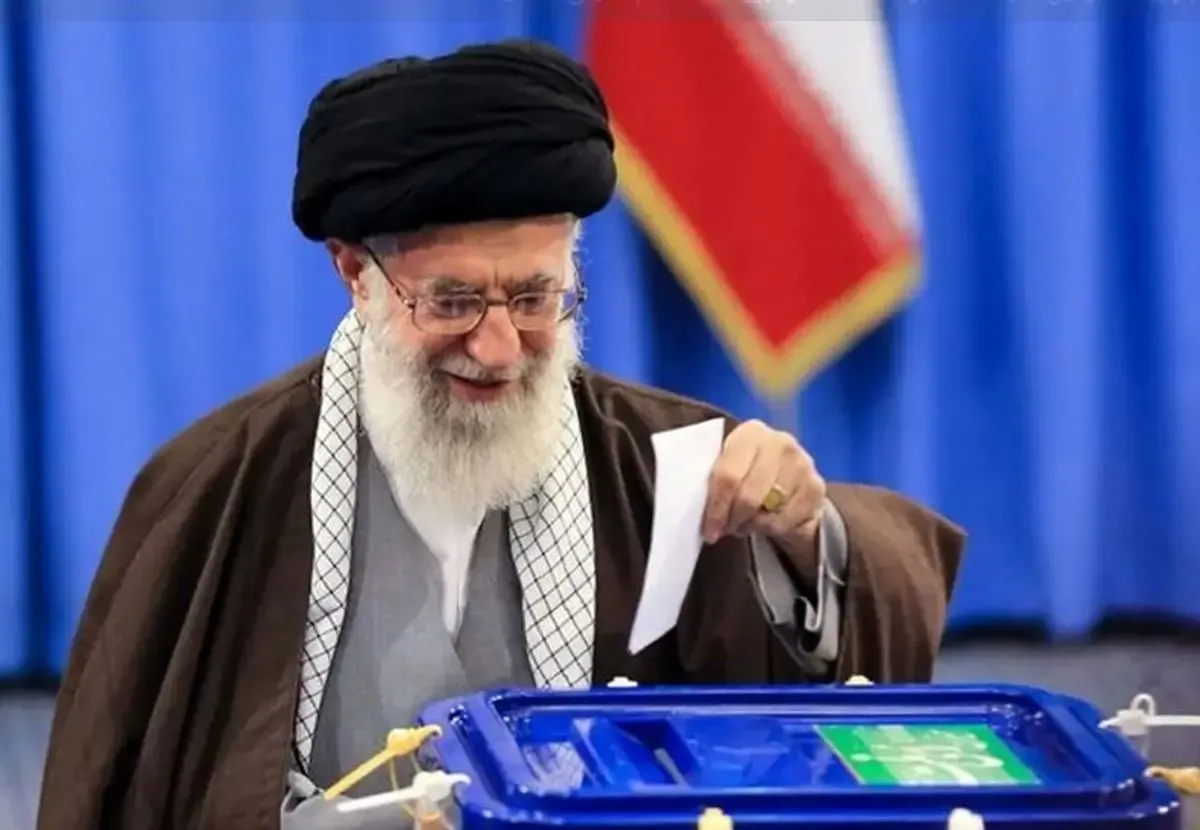 دوام و قوام و عزت و آبروی جمهوری اسلامی در دنیا متوقف به حضور مردم است