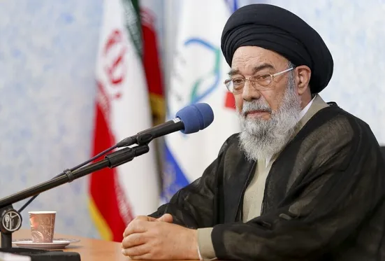 می&zwnj;گویند اگر با آمریکا صحبت کنیم وضعیت ما بهبود می&zwnj;یابد و تحریم&zwnj;ها برداشته می&zwnj;شود، اما این اشتباه است