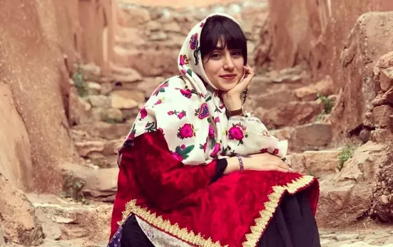 پلیس مازندران: پرستو احمدی، خواننده &laquo;کنسرت فرضی&raquo;، به همراه خانواده از ساختمان فراجا خارج شده است