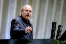 سرمایه‌گذاری برای تولید حیاتی‌ترین مسئله کشور است