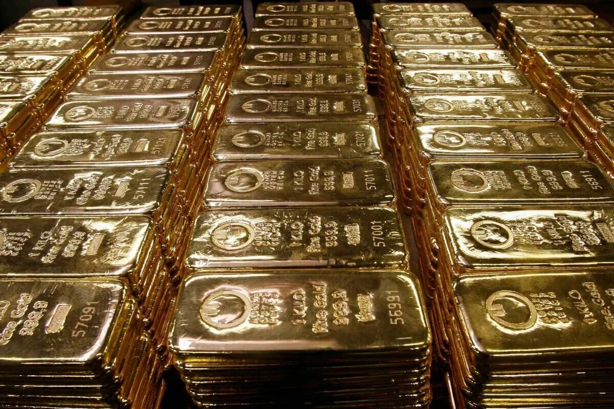 افزایش قیمت اونس جهانی طلا و فلزات اساسی با تمدید آتش بس یکطرفه (۲ اردیبهشت ۱۴۰۵)