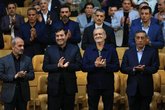 افرادی که سرود ایران را در جهان طنین&zwnj;انداز می&zwnj;کنند، قهرمانان کشورند + فیلم