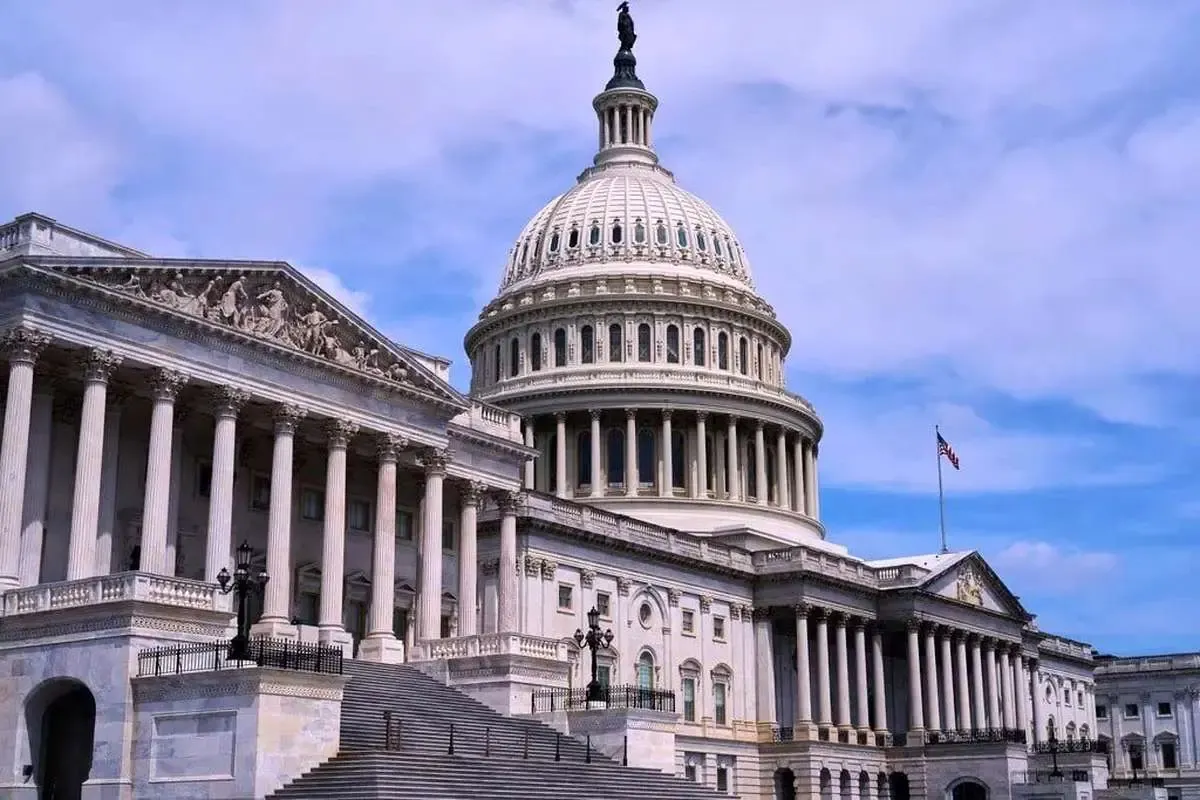 دموکرات‌های کنگره در پی محدود کردن ترامپ برای جنگ احتمالی با ایران