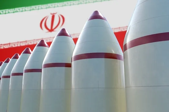 کیهان: ما باید یکی دو بمب اتم بسازیم، در مقابل هزاران بمب&zwnj; آن&zwnj;ها که چیزی نیست