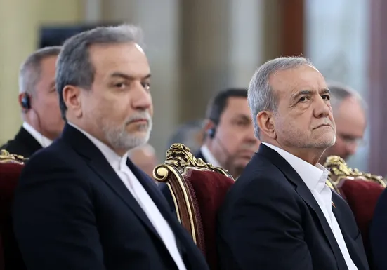 پزشکیان و مذاکره&zwnj;کنندگان، تشنه قدرت نیستند؛ دندان بر جگر بگذارید