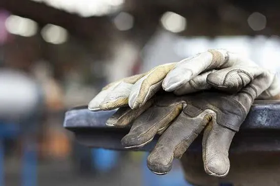 کارگران با ۳۰ سال کار، توانایی خرید یک واحد آپارتمان هم نخواهند داشت