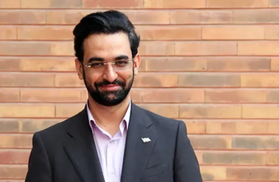 کنایه سنگین آذری&zwnj;جهرمی به وعده&zwnj;های گوشتی نامزدها؛ کل هنرتان این است؟ اسنپ و تپسی که بهتر از دولت شما کار می&zwnj;کند