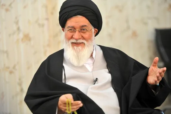 آقای علم&zwnj;الهدی! دیگر کسی به توصیه&zwnj;های شما عمل نمی&zwnj;کند حتی خودتان!/یادتان هست به مردم گفتید به جای مرغ، اشکنه با پیاز داغ بخورید؟