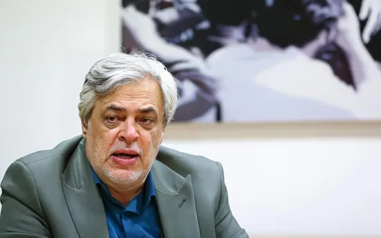 تندروها به زودی با بمبارانی از حرف&zwnj;های پوچ و مهمل، شعار سال جدید را به گرداب توهم خود گرفتار خواهند کرد