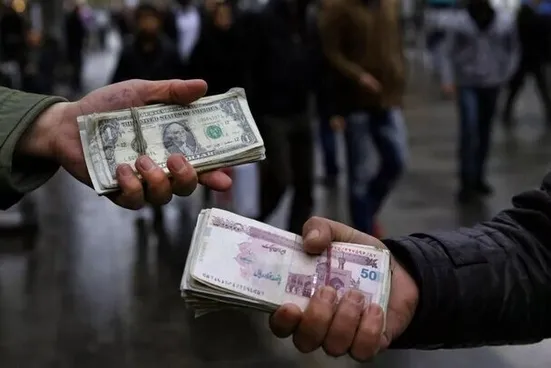 افقه: با یک جلسه مذاکره، ارزش پول ملی ۲۰ درصد تقویت شد
