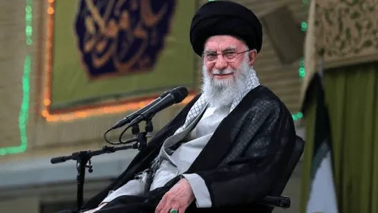 همسر رهبر شهید انقلاب در قید حیات هستند