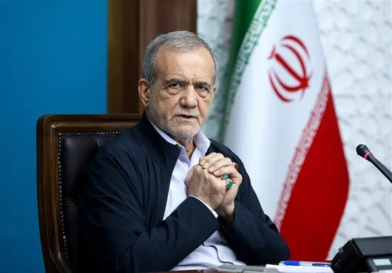 مردم ایران هستند که می&zwnj;توانند از کشور دفاع کنند نه یک حزب و یک اقلیت