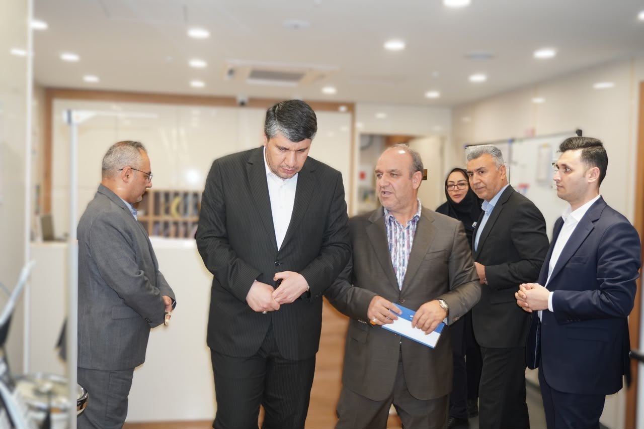 قدردانی مدیرعامل بانک صادرات ایران از کادر درمان/ افشین خانی: ارائه خدمات درمانی مناسب به شهروندان، نماد تحقق رسالت اجتماعی است قدردانی مدیرعامل بانک صادرات ایران از کادر درمان/ افشین خانی: ارائه خدمات درمانی مناسب به شهروندان، نماد تحقق رسالت اجتماعی است