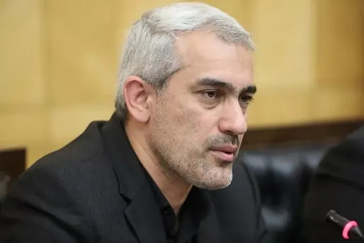 دشمنان همزمان با جنگ نظامی، اقتصاد کشور را هدف گرفتند