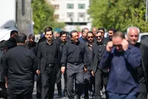 دولتمردان موظفند راه رهبر شهید را با خدمت بیشتر به مردم ادامه دهند