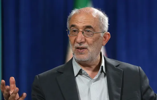 آقای پزشکیان واقعاً زحمت می&zwnj;کشد/ سیاست کلان کشور باید اصلاح شود