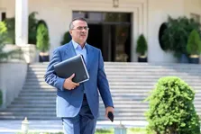 تعیین تکلیف ۱۰۴ هزار نیروی بلاتکلیف آموزش و پرورش