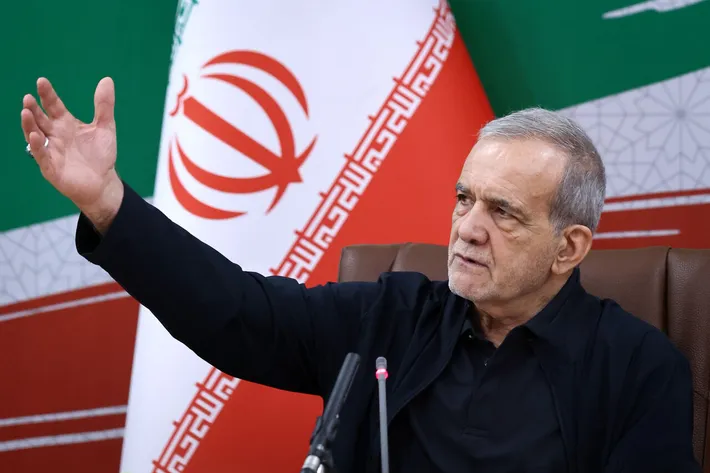 با نظام اداری کند و ذهن‌های بسته نمی‌توان به اهداف موردنظر دست یافت