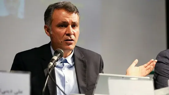 واکنش فاضلی به حواشی میزگرد امشب: صبر می&zwnj;کنم و در آرامش خواهم نوشت