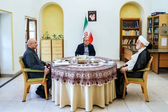 سیلی مشترک سران قوا به ترامپ