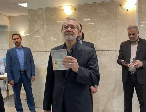 علی لاریجانی در انتخابات ریاست جمهوری ثبت&zwnj;نام کرد
