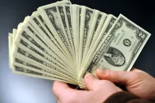 روزنامه دولت: نگویید کاهش نرخ دلار به خاطر مذاکرات ایران و آمریکاست