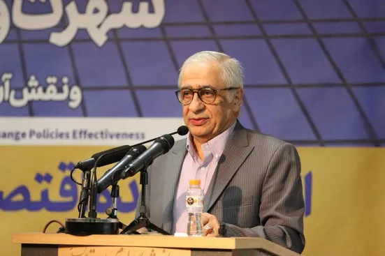 &zwnj;نمی&zwnj;توان برای قیمت ارز به&zwnj;صورت دستوری یک عدد تعیین کرد/همه چیز تقصیر دولت چهاردهم نیست