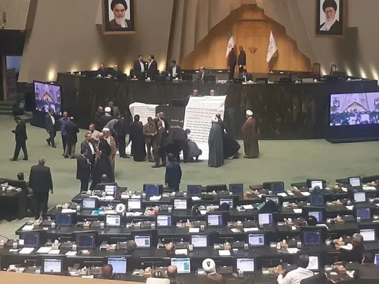 این جماعت تندرو برای توجیه فسادشان می&zwnj;گویند در صدر اسلام هم فساد بوده؛ اگر پزشکیان به بن&zwnj;بست برسد، همه به بن&zwnj;بست خواهیم رسید