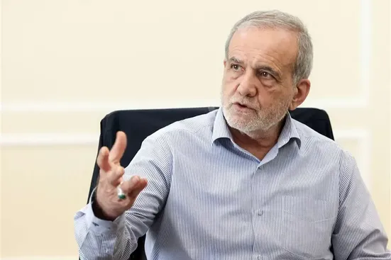 هیچ باوری به اجبار ندارم