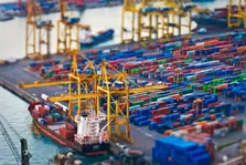 رشد ۲۱ درصدی تجارت غیرنفتی ایران با ۱۵ کشور همسایه