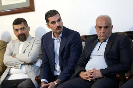 درخواست مدیر مسئول اصلاحات نیوز از سیدمحمد خاتمی برای استمرار گفت‌و‌گو با آیت‌الله سیدمجتبی خامنه‌ای و حمایت از ایشان