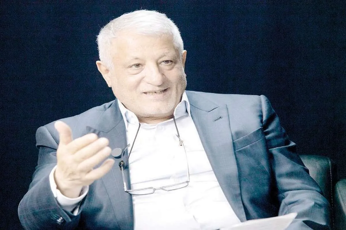 با زبان دیپلماسی از دو کارت غنی‌سازی و تنگه هرمز استفاده کنیم