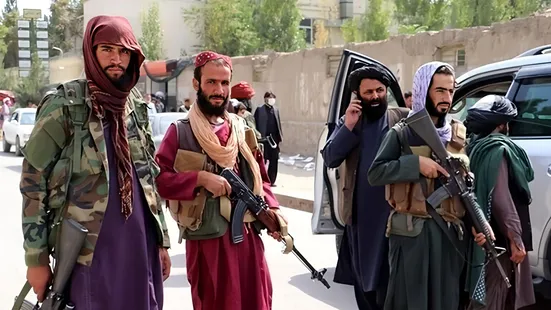 حتی هند و پاکستان هم طالبان را به رسمیت نمی شناسند، چرا ما با آن&zwnj;ها مذاکره می&zwnj;کنیم؟!