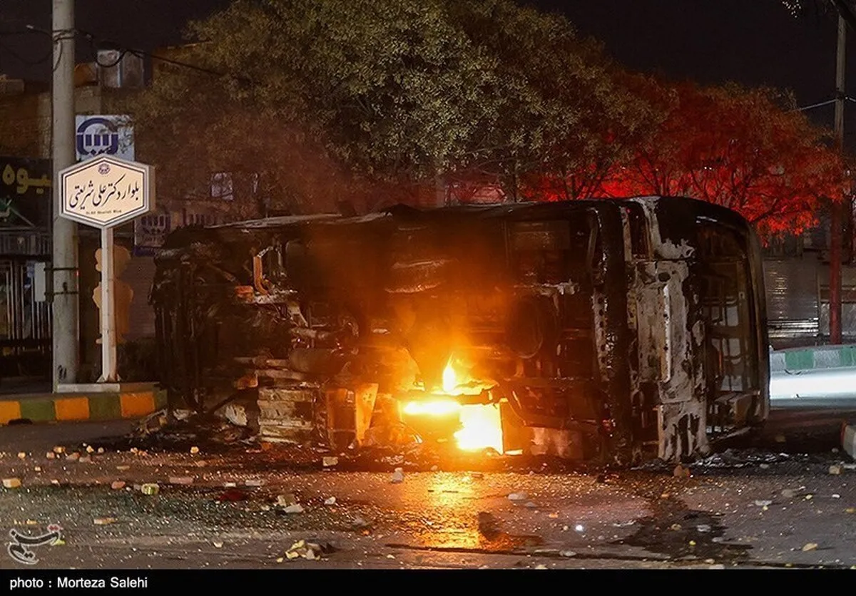 مراقب نوجوانان و جوانان باشید/گروهک‌های تروریستی در تجمعات حضور دارند