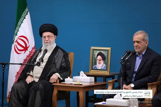 در مورد نسبت رهبری و انتخاب وزرا پشت&zwnj;پرده&zwnj;ای وجود ندارد؛ رهبری پشت بلندگو گفتند نقش مشورتی داشتند