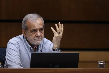 محافل مرتبط با جناح منتظرالحکومه علیه پزشکیان تبلیغ می‌کنند