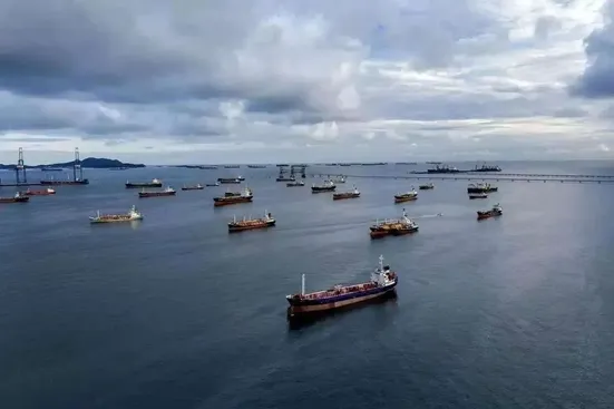 تنگه هرمز؛ گلوگاه انرژی جهان و چالش جدید چین و هند