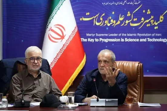 هیچ مشکل معیشتی و اجتماعی نباید از نگاه مسئولان پنهان بماند