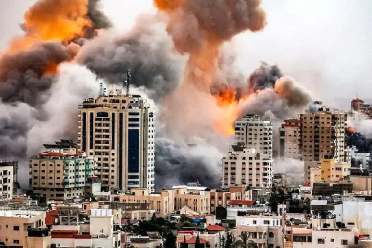 ستاد کل نیروی‌های مسلح دمشق بمباران شد