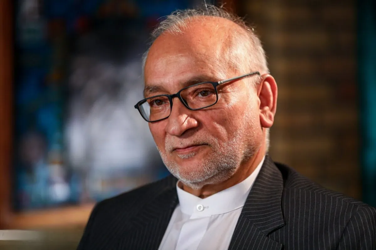 کشور را با هماهنگی فرهنگی و فکری گرایش‌های سیاسی مشترک بین مردم و حاکمیت می‌شود اداره کرد