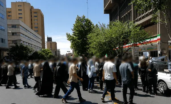 تجمع دانش‌آموزان در اعتراض به مصوبه تاثیر معدل