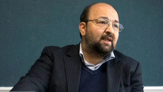 زاکانی که مدعی بود که نمی&zwnj;گذارد پزشکیان رئیس&zwnj;جمهور شود امروز چگونه رویش می&zwnj;شود در جلسات هیئت دولت شرکت کند؟!